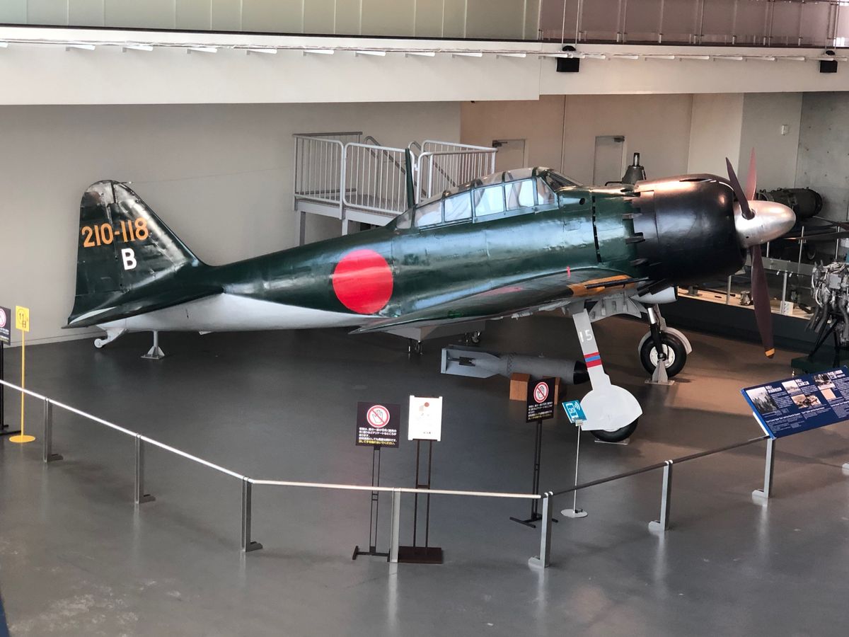 ①戦艦陸奥の主砲
②③戦艦大和1／１０模型
④零式艦上戦闘機６３型