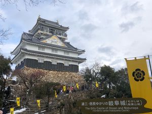 ①稲葉山城
②信長公の像
③一番の目的岐阜タンメン本店へ
④半チャーハンと...