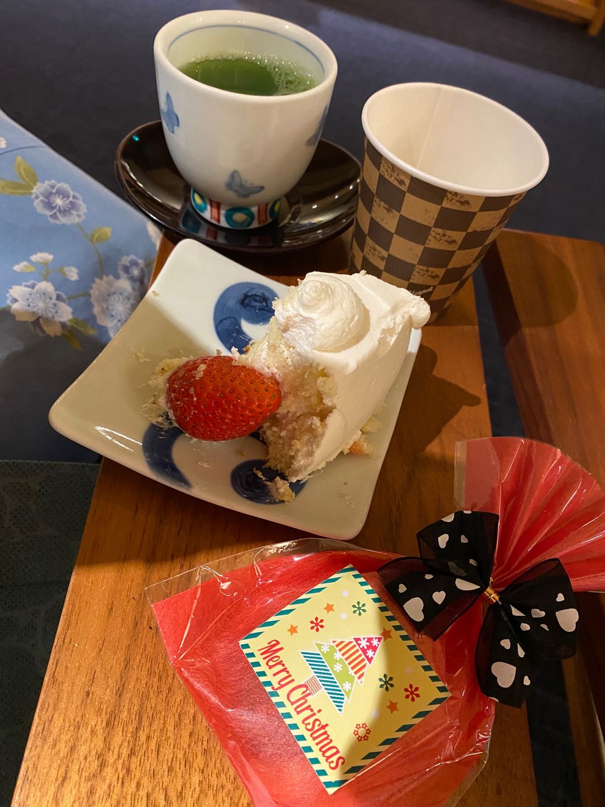 夕飯のデザートは
4種から選べて私は和の２つを選びました😆
そに加えてバー...