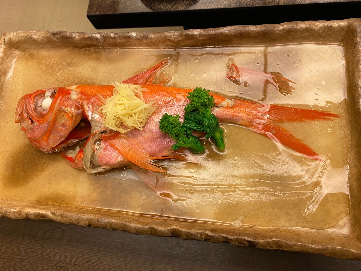 花しぶきの
朝ごはん😆

あじの開きもあれば
金目鯛の潮煮もあり
なめろう...