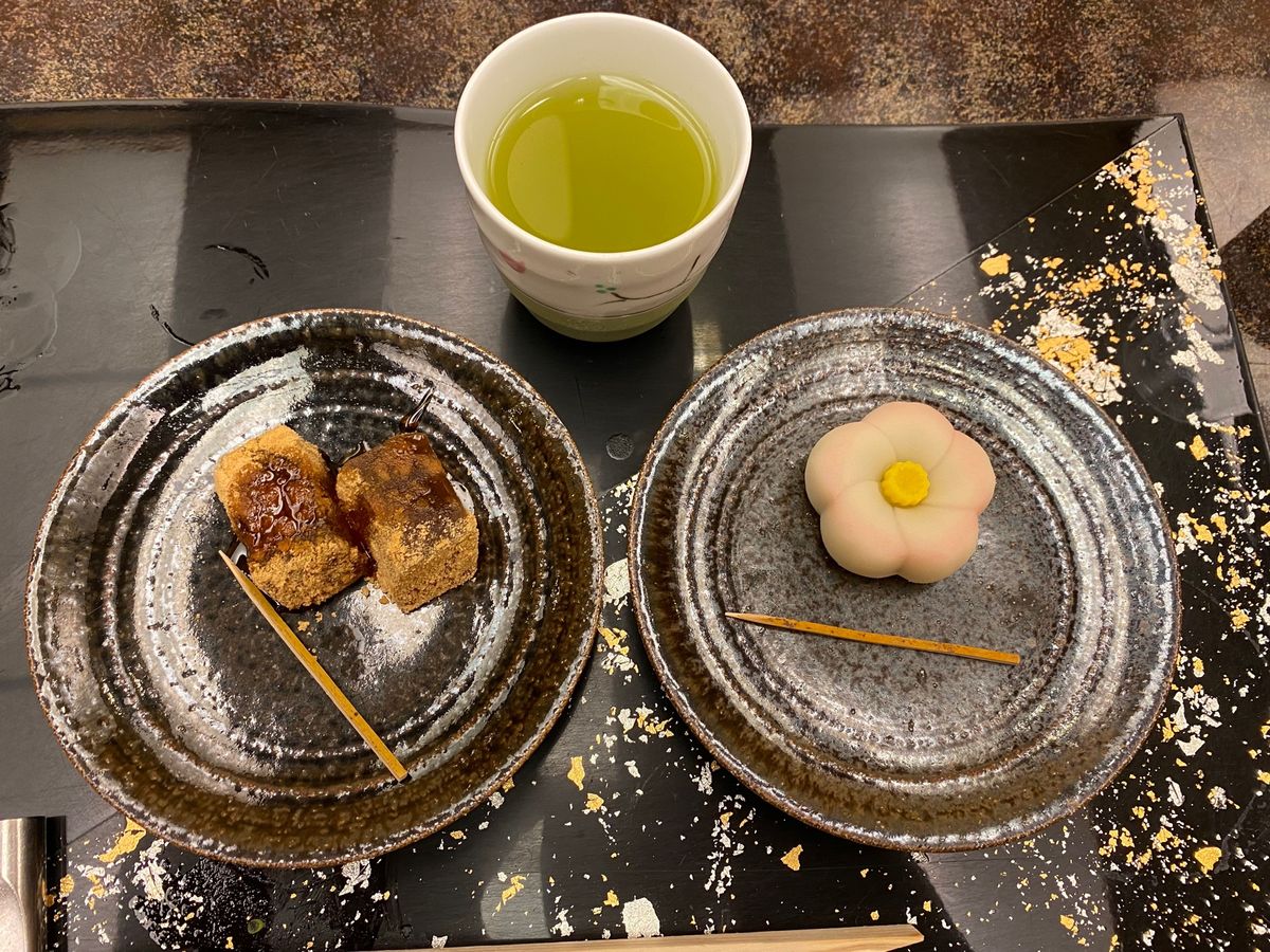 夕飯のデザートは
4種から選べて私は和の２つを選びました😆
そに加えてバー...