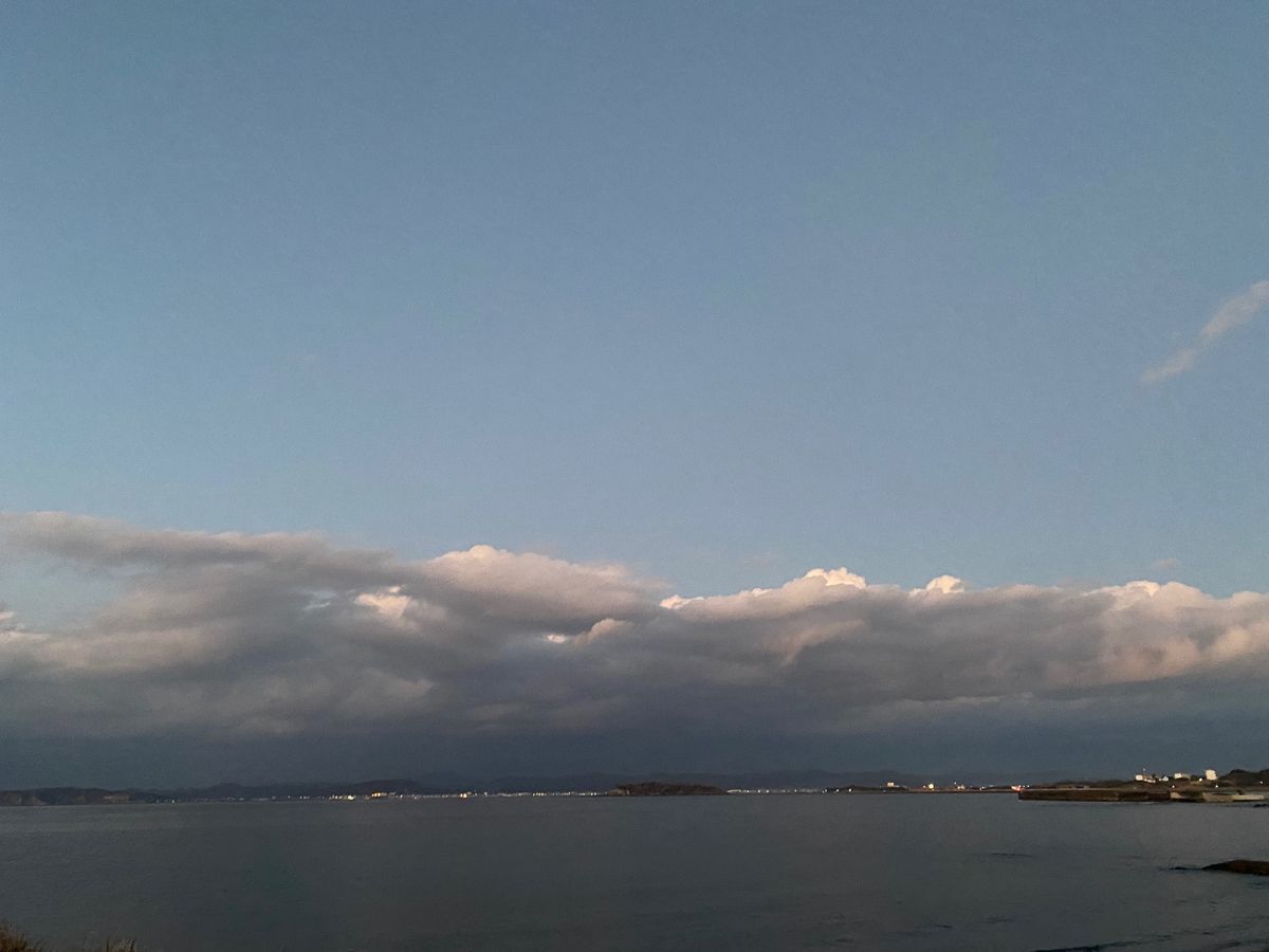 一泊目は花しぶき♨️

鏡ヶ浦の南に位置するお宿
ラウンジにて一服して
チ...