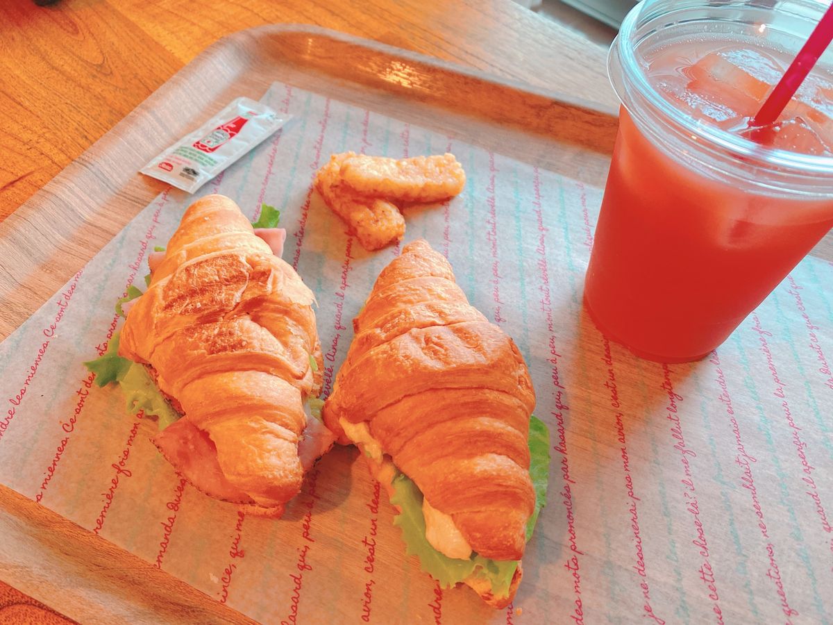 14th Nov. 2021 pic📷

breakfast𓌉◯𓇋 ‎
ク...