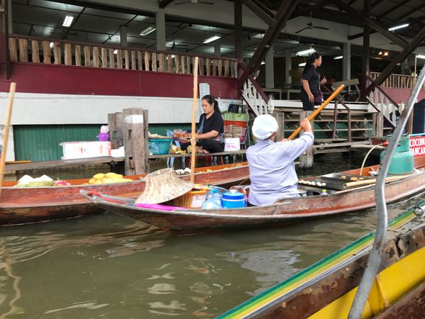 タイ・バンコク「海外旅行初心者、タイに行きタイ🇹🇼」の写真：アユタヤ編
念願の水上マーケット＆象乗り...