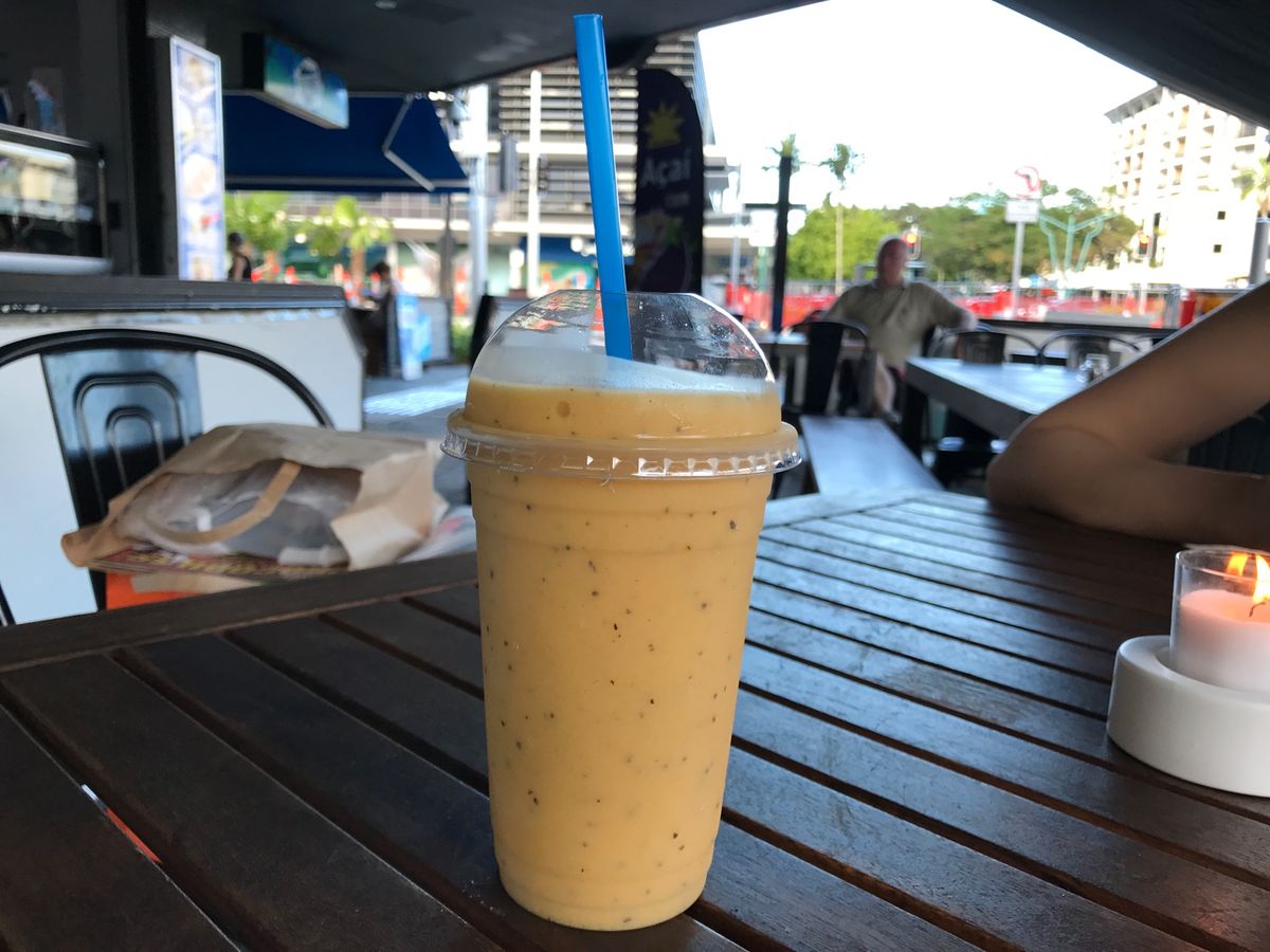 南国で浮かれる娘🏝