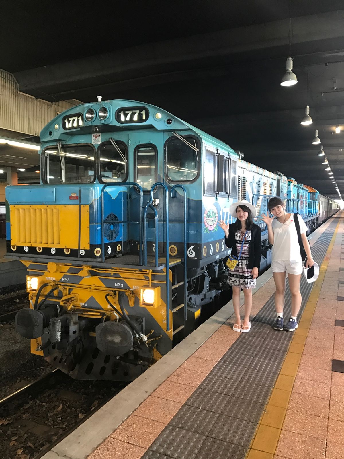 キュランダへ⛰
ほんとに大自然。圧巻。そして暑い。笑

気分は世界の車窓か...