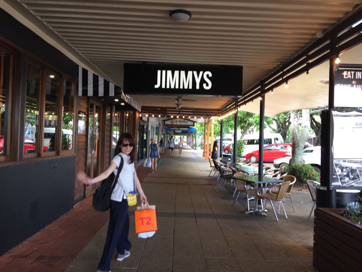 南国で浮かれる娘🏝