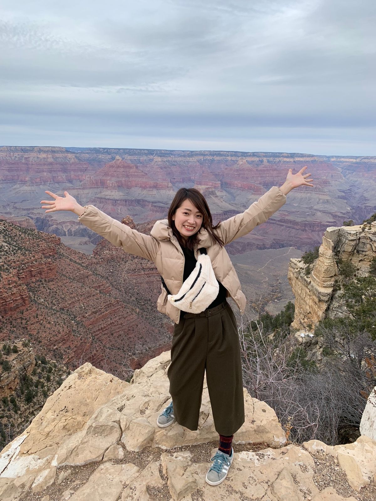 日が沈んでいくグランドキャニオン🥺

どこまでも続いていくこの谷…地球のデ...