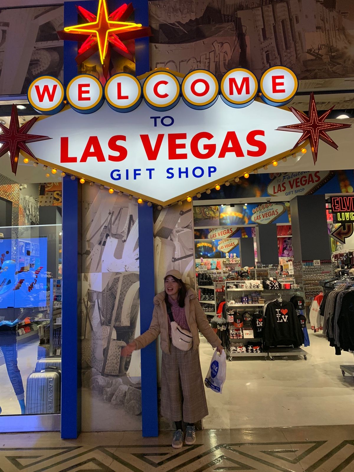 このサンドイッチが本当に最高で。
日本で食べられないのか…🥺🙏🏼🙏🏼🙏🏼
...