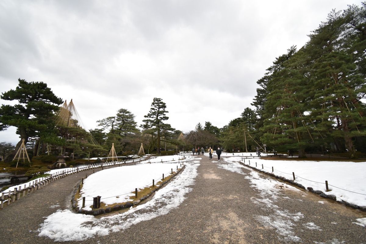 兼六園！
もうちょっと雪が欲しい！