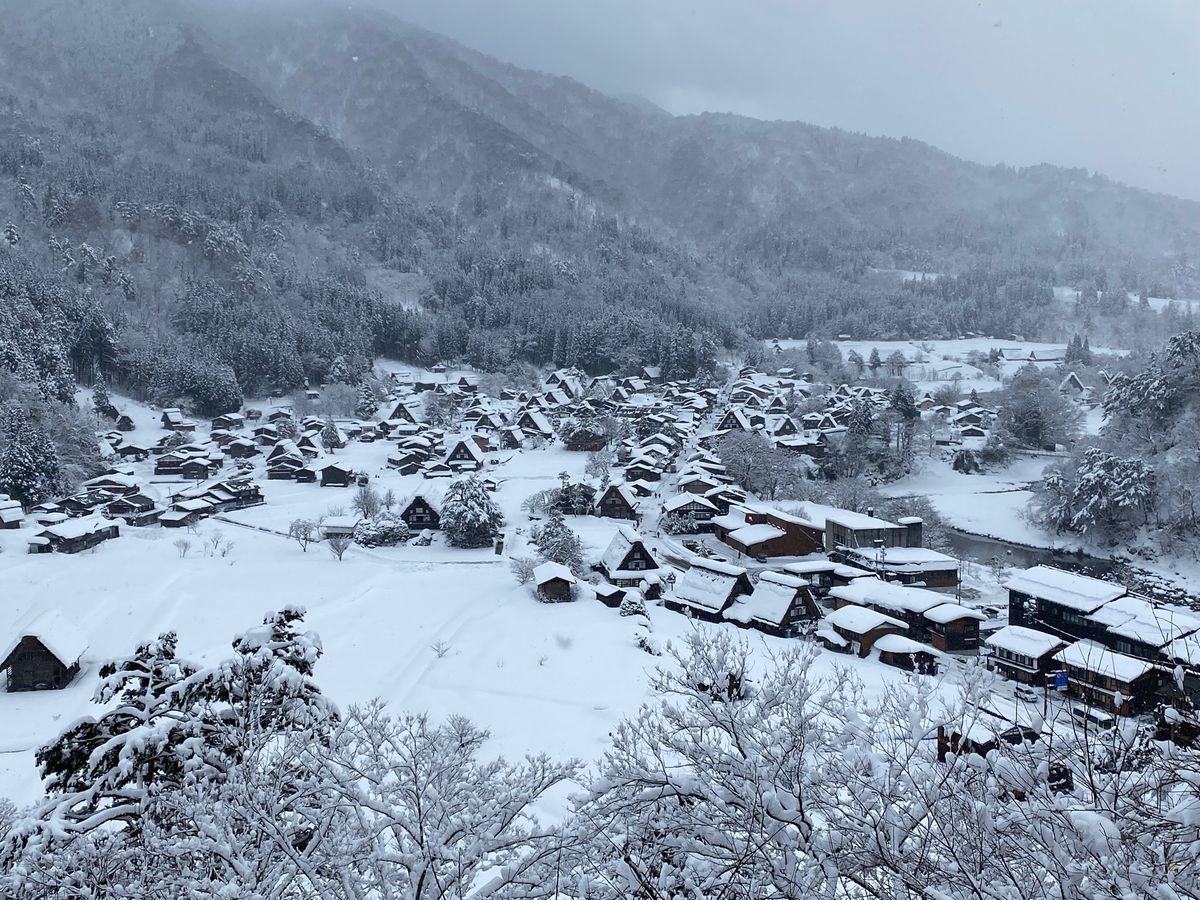 雪の白川郷！