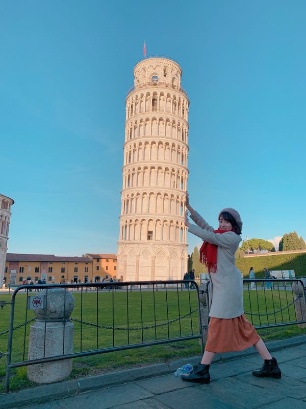 イタリア・ローマ「初めてのヨーロッパ🇮🇹イタリア🍕」の写真：ピサの斜塔