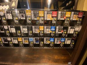 新潟駅のポン酒館で利き酒を。
と思って行ったら残念ながら提供中止となってい...