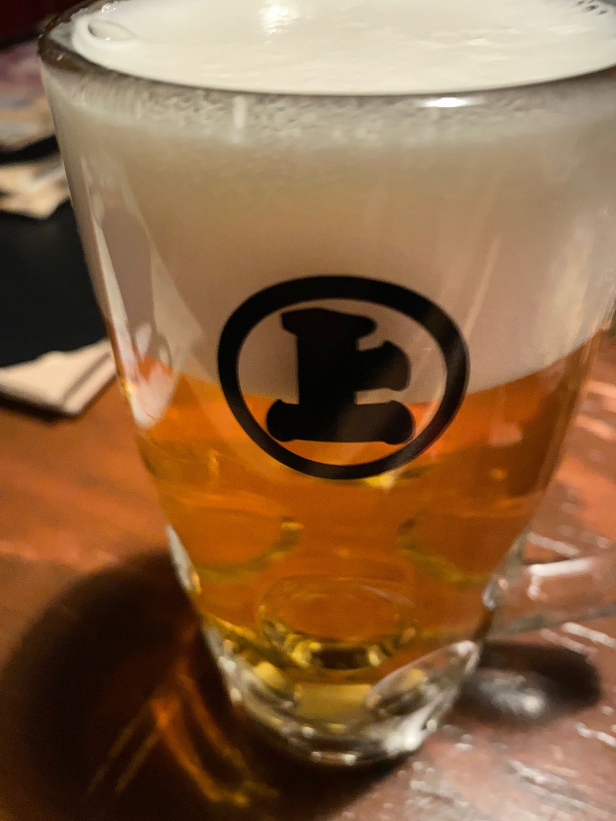 新潟の美味しいものが色々食べられるお店へと。
前回に引き続き、色々食べたの...