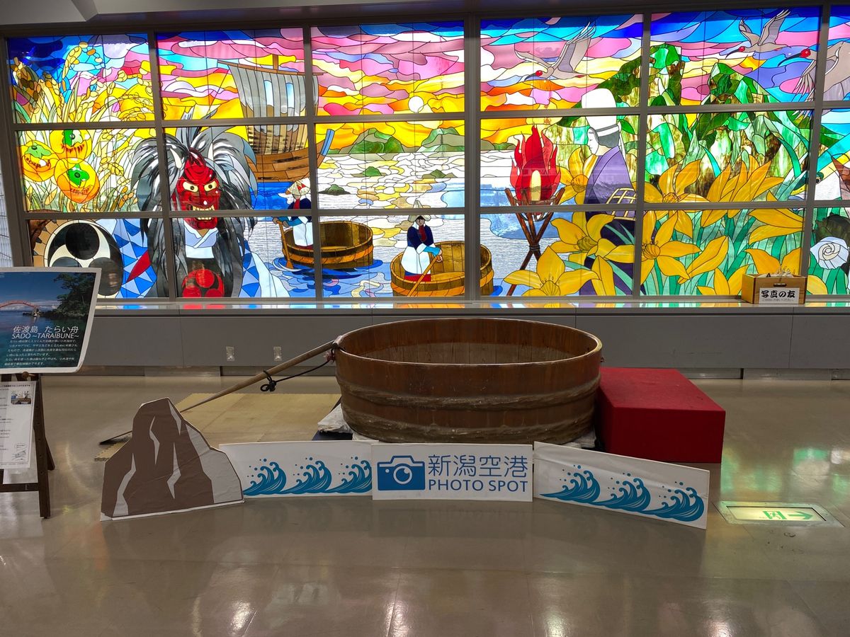 ポン酒館に併設されたおにぎり屋さんで、魚沼産コシヒカリのおにぎりをいただい...