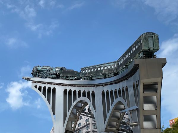 日本・島根県「出雲大社　米子　松江」の写真：米子駅前に999が。米子城址は誰もいない。