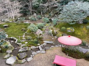 日吉神社の近くにある旧竹林院。比叡山延暦寺僧侶の隠居所だったそうです。広い...