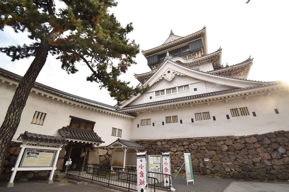 小倉城！
なかは博物館みたいになってた。

なんか虎が関係しているらしく、...