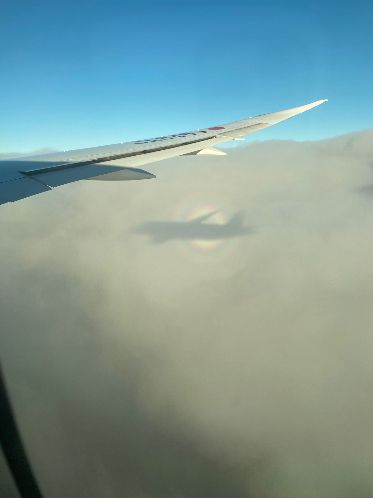 1)羽田空港5階のスタバの網窓じゃないとこから撮りましたw
2)上空からの...