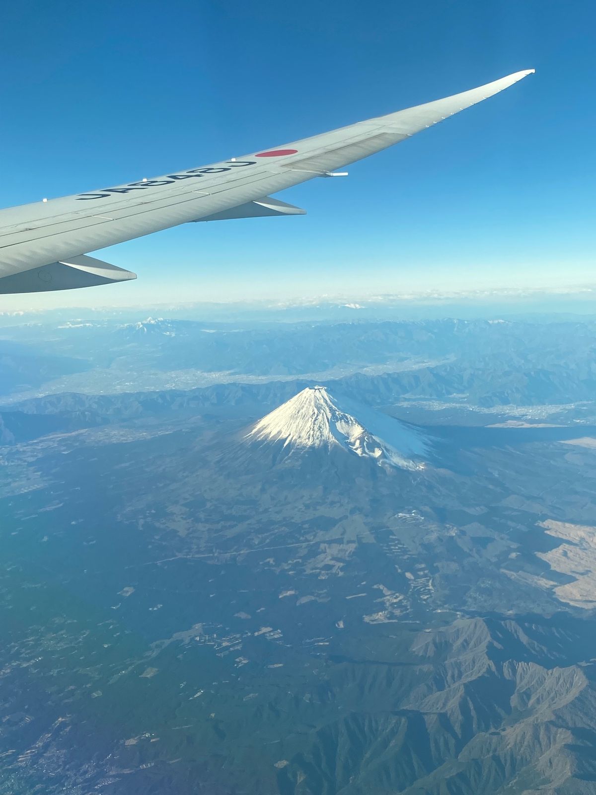 1)羽田空港5階のスタバの網窓じゃないとこから撮りましたw
2)上空からの...