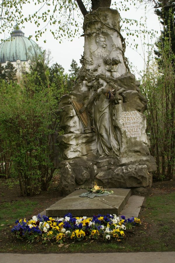 オーストリア・ウイーン「Vienna Central Cemetery」の写真