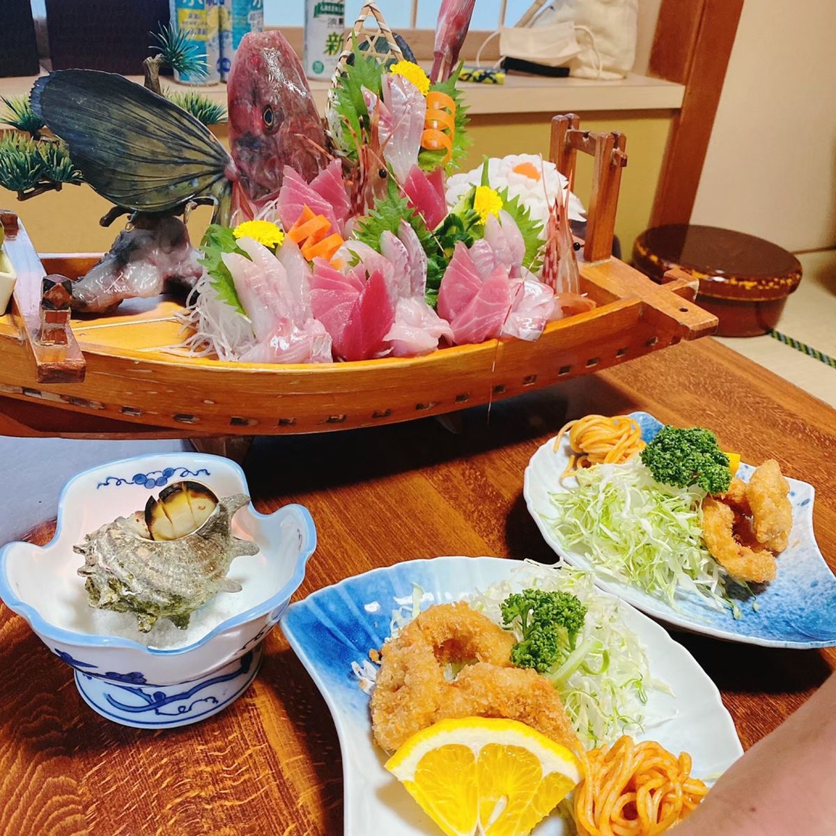 雲見海水浴場
1日目の夕食
2日目の夕食
混みすぎヒリゾ浜