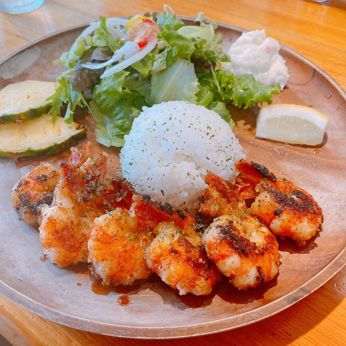 田牛海水浴場

Cafe Mellowの
ガーリックシュリンプとハンバーガー