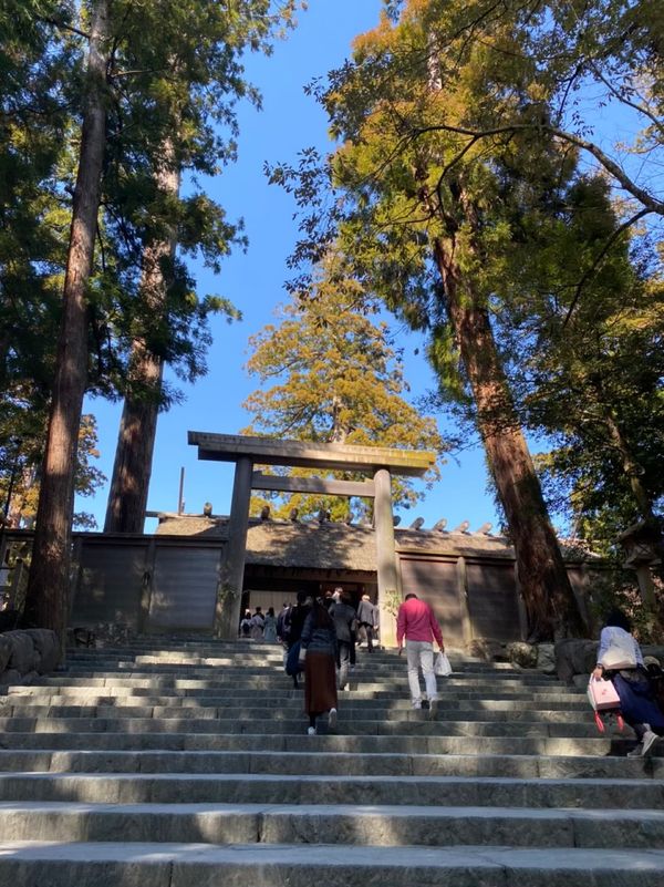 日本・伊勢神宮「伊勢の旅」の写真：伊勢神宮
五十鈴川
赤福本店