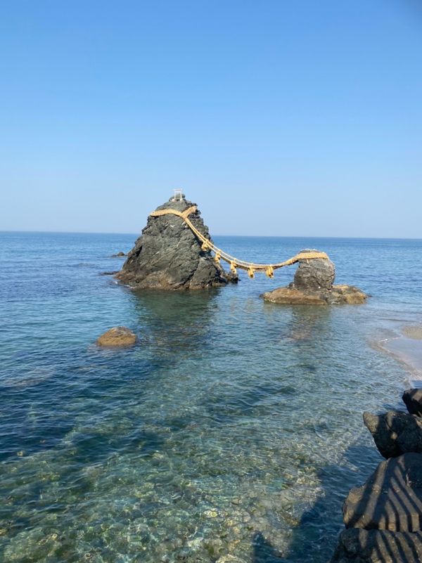 日本・伊勢神宮「伊勢の旅」の写真：二見ヶ浦の夫婦岩
松阪牛の牛丼
ふくすけ...
