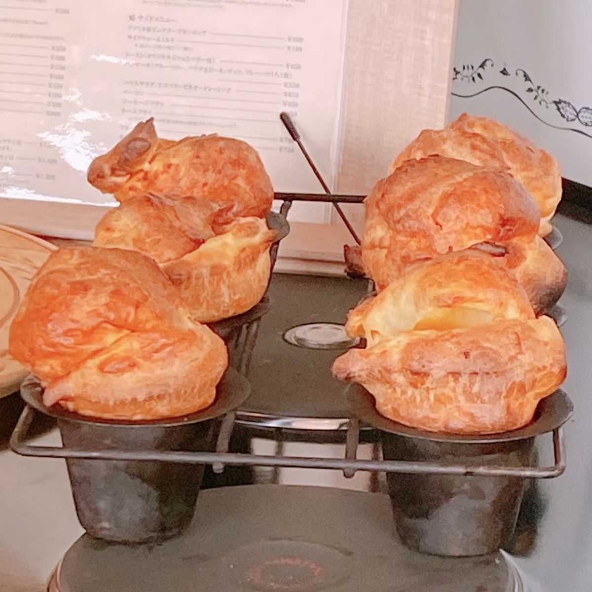 森の中で朝ごはん
キャボットコーヴ

焼きたてのポップオーバーが
最高です...