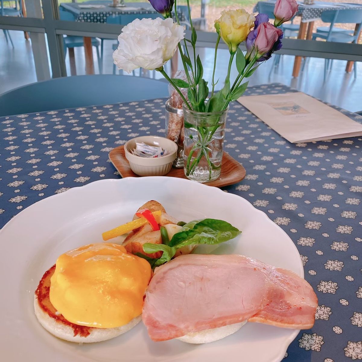 森の中で朝ごはん
キャボットコーヴ

焼きたてのポップオーバーが
最高です...