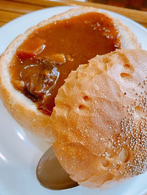 芦ノ湖

渡辺ベーカリーの
温泉シチューパン

餃子センターの餃子

菊川...