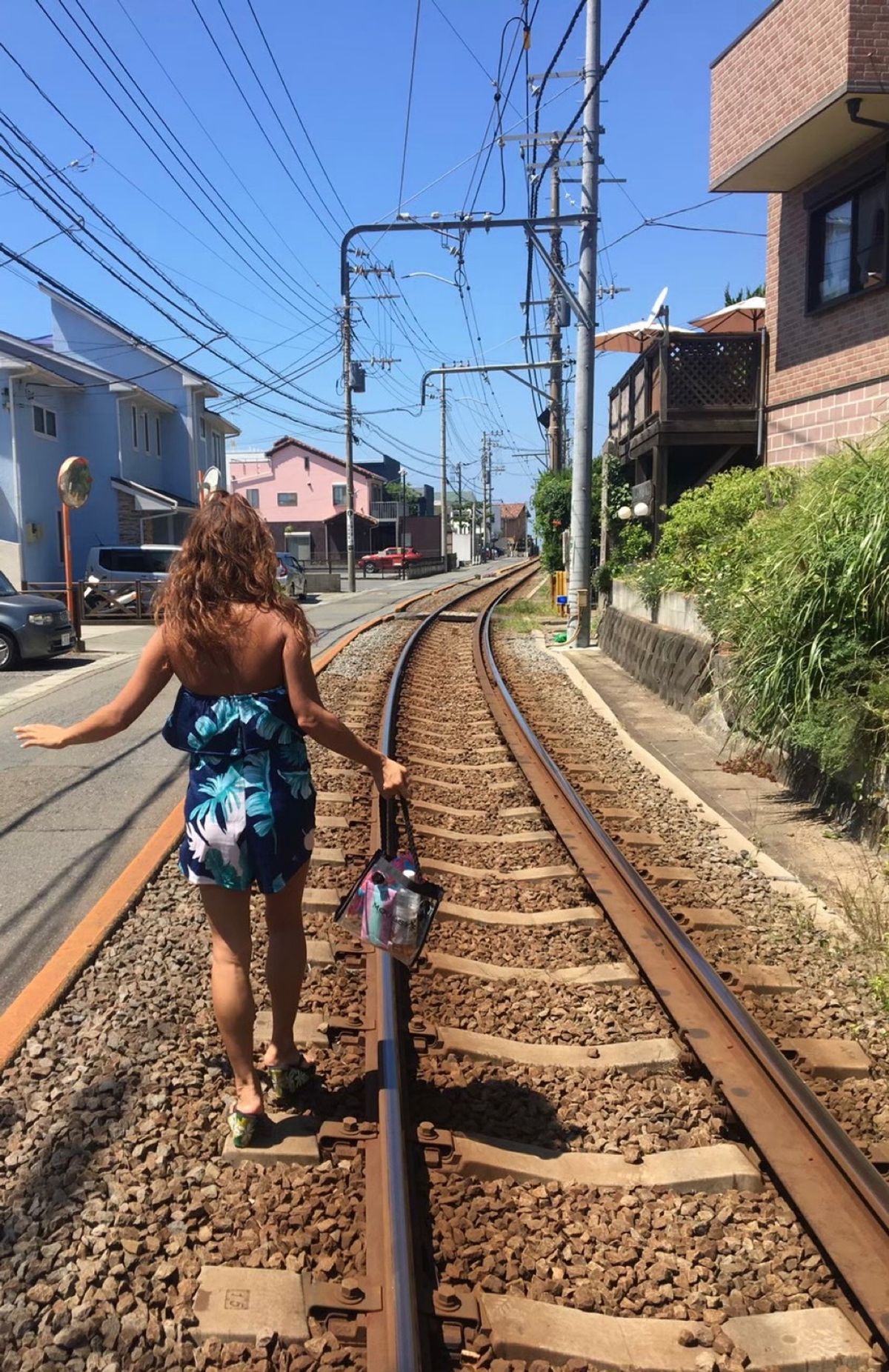 江ノ電
車窓から
七里ヶ浜
線路沿いをテクテク