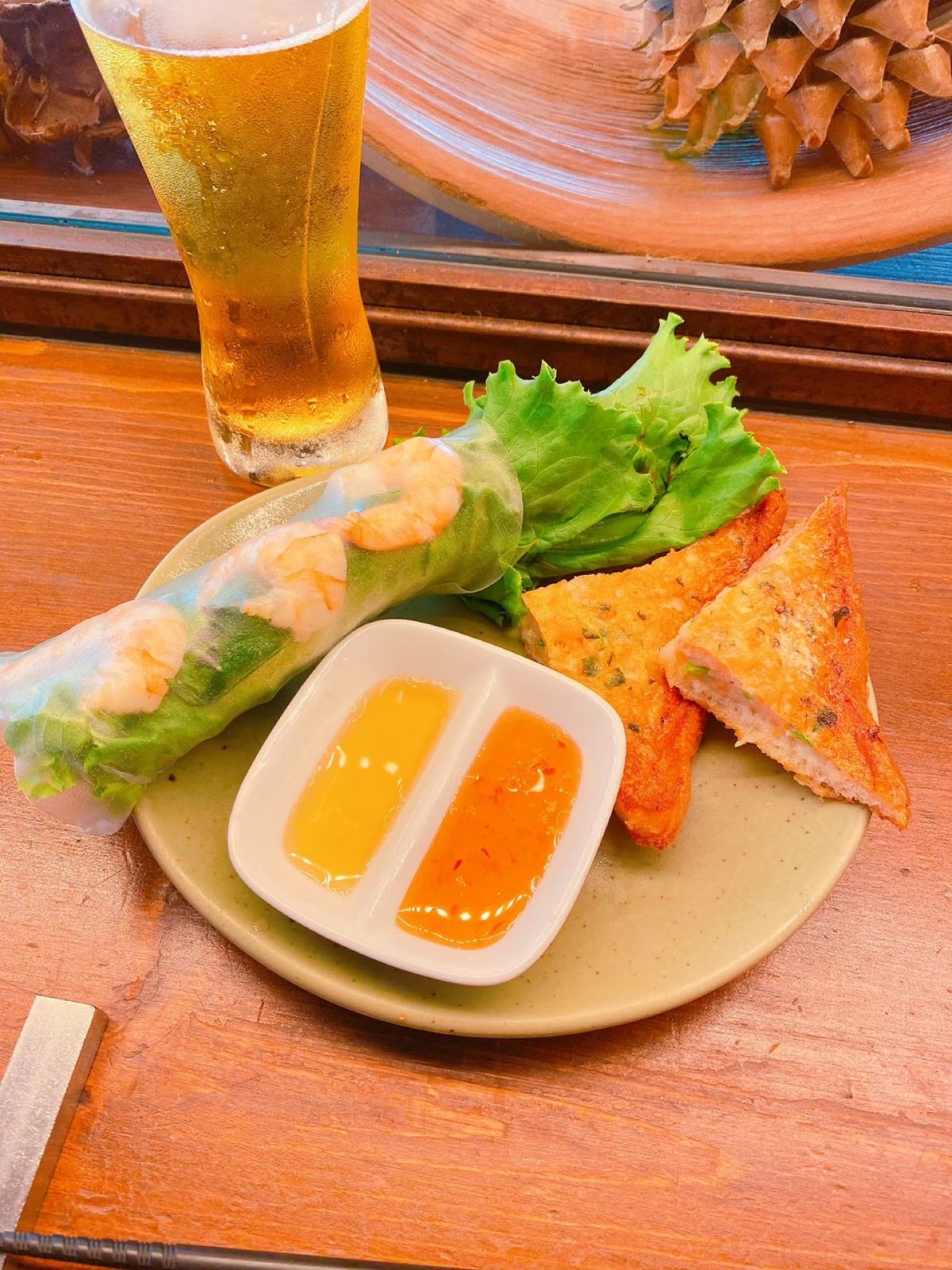 モンスーンカフェ
前菜のエビトーストと生春巻き
パッタイ