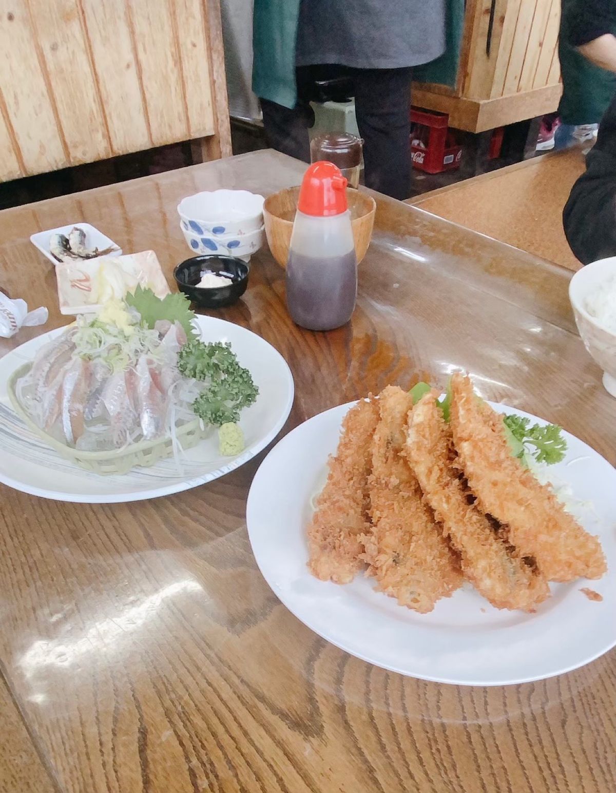 九十九里の砂浜
いさりび食堂
鰯の刺身と鯵フライ
うどん入りの鰯のつみれ汁