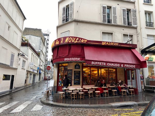 フランス・パリ「Paris 一人旅」の写真：友達とパーティーナイト🕺🏻🪅💃🏼