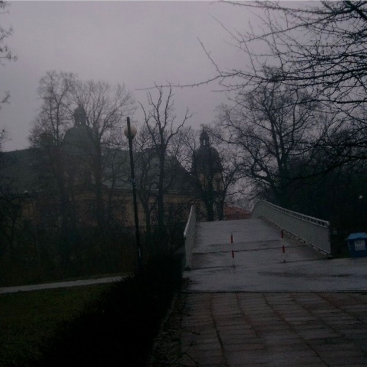 2008年1月20日頃。ワルシャワ。郊外のホステル周辺。