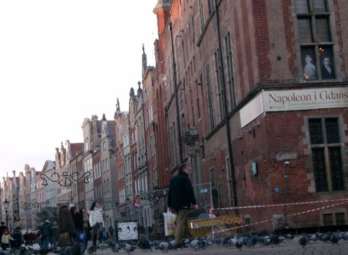 2007年12月5日から8日。静かで美しい運河の街グダンスク。

4) 実...