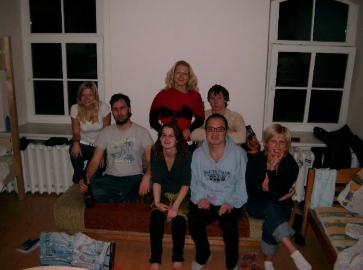 2007年12月31日。ヴィルニスの旧市街から小さな川をはさんで独立してい...