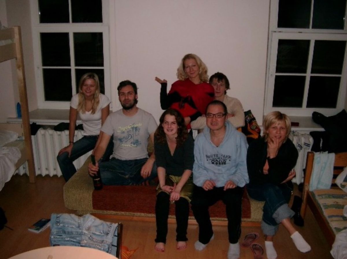 2007年12月31日。ヴィルニスの旧市街から小さな川をはさんで独立してい...