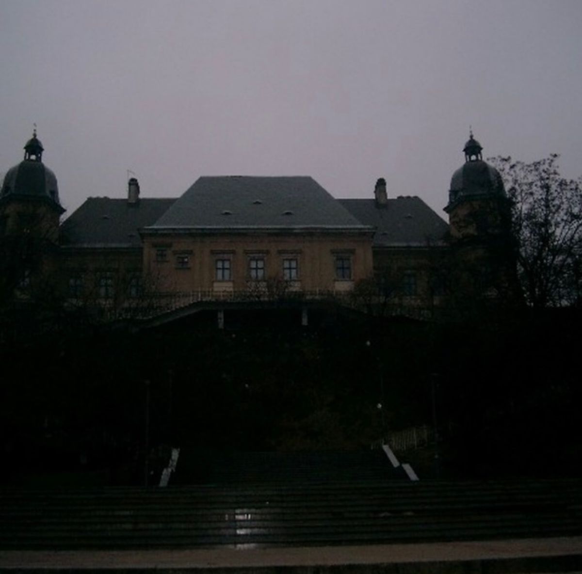 2008年1月20日頃。ワルシャワ。郊外のホステル周辺。