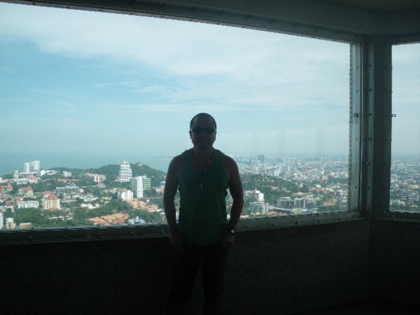 トルコ「関空 → マニラ→ ジャカルタ → スラバヤ→ トレテス→スラバヤ→マナド → バリ島→ クアラルンプール → バンコク→ パタヤ→ バンコク→ キエフ→ドネツク→キエフ→シンフェローポリ→ヤルタ→シンフェローポリ→マイコライフ→オデッサ→キエフ→タシケント→サマルカンド→タシケント→キエフ→オデッサ→ ヘルソン→マイコライフ→オデッサ→イスタンブル→関空」の写真