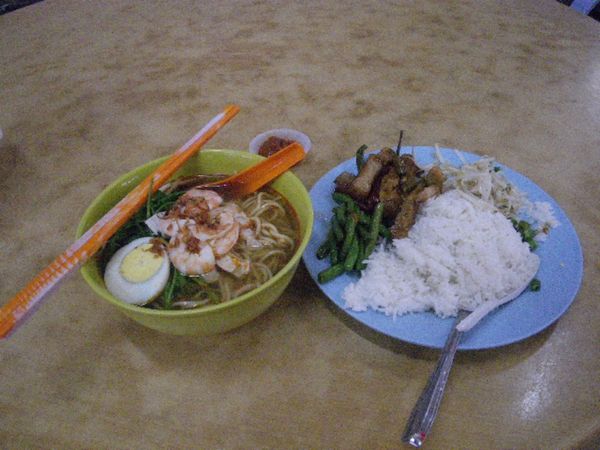 トルコ「関空 → マニラ→ ジャカルタ → スラバヤ→ トレテス→スラバヤ→マナド → バリ島→ クアラルンプール → バンコク→ パタヤ→ バンコク→ キエフ→ドネツク→キエフ→シンフェローポリ→ヤルタ→シンフェローポリ→マイコライフ→オデッサ→キエフ→タシケント→サマルカンド→タシケント→キエフ→オデッサ→ ヘルソン→マイコライフ→オデッサ→イスタンブル→関空」の写真