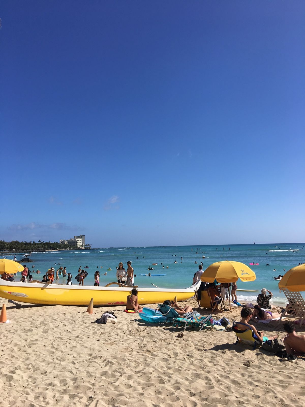 ブーツアンドキモズ、現金のみの店で焦る。日本人の方が両替してくれた。助かり...