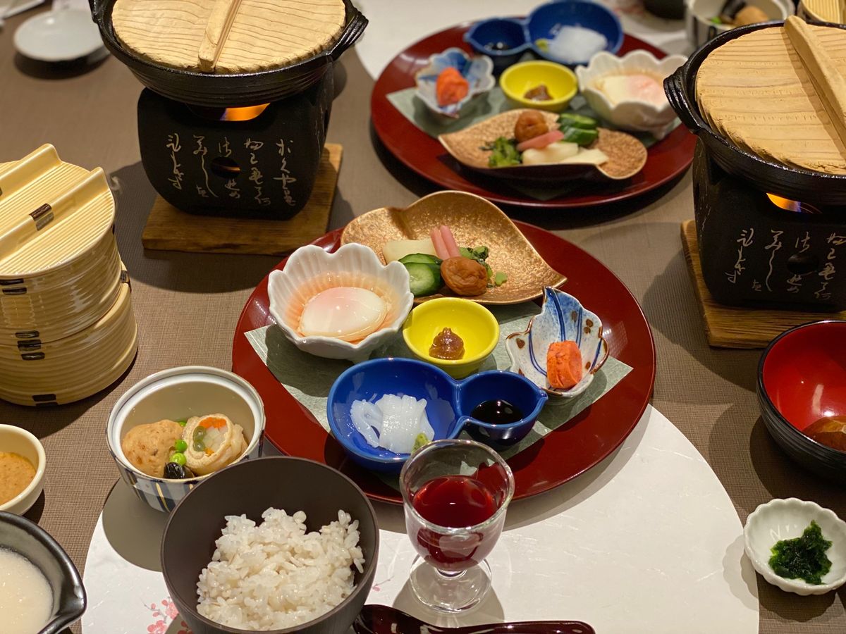 ゆのくに天祥

朝ごはんも豪華！