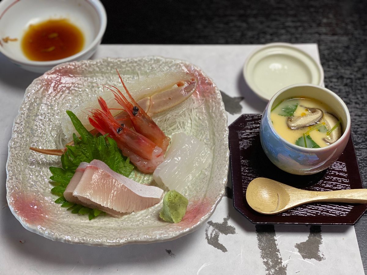山本屋

ズワイ蟹の量すごい！！！
見た目以上のボリュームで
一年分くらい...