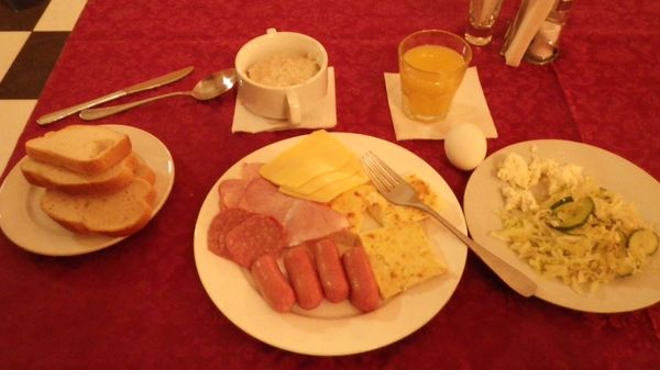 ウクライナ「神戸港→ 上海→ サンクトペテルブルク→ ミンスク→ キエフ→ ヘルソン→マイコライフ→オデッサ→ モルドバ→ オデッサ→ キエフ→ フランクフルト→キエフ→関空」の写真