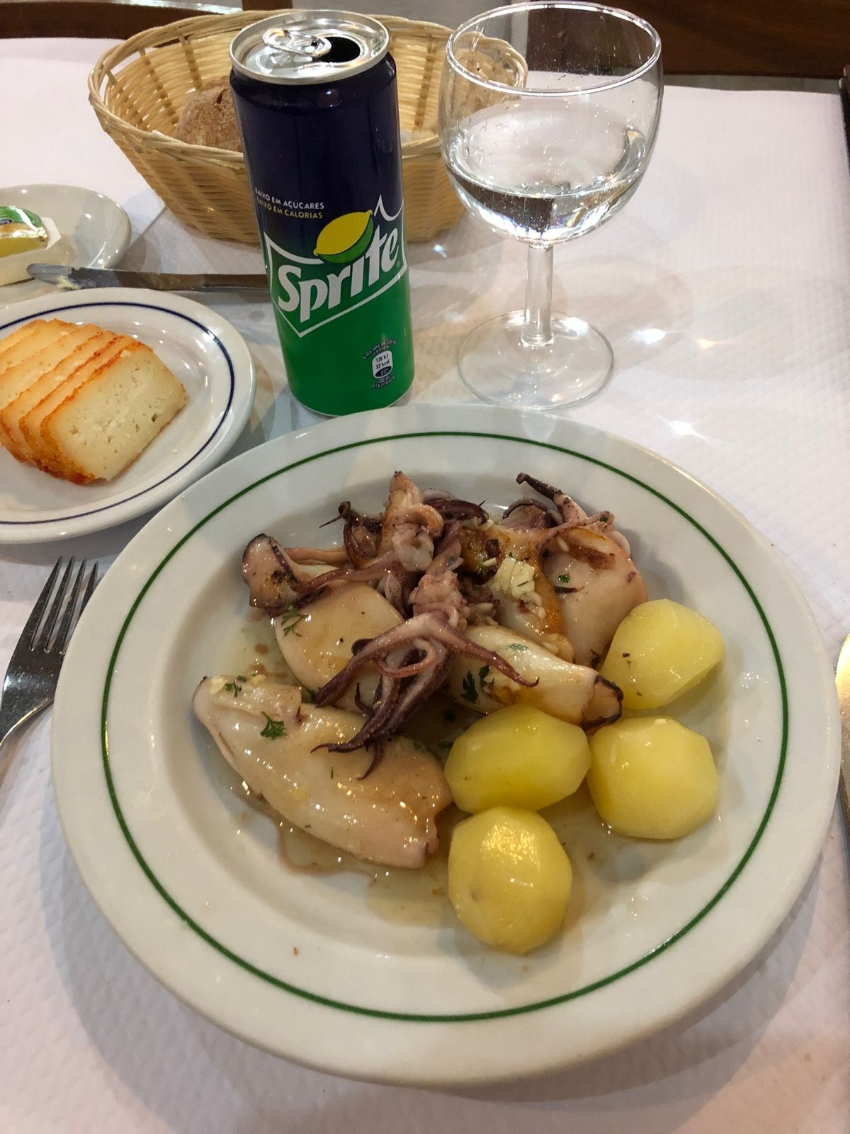 パステル・デ・ナタ（エッグタルト）は絶品！