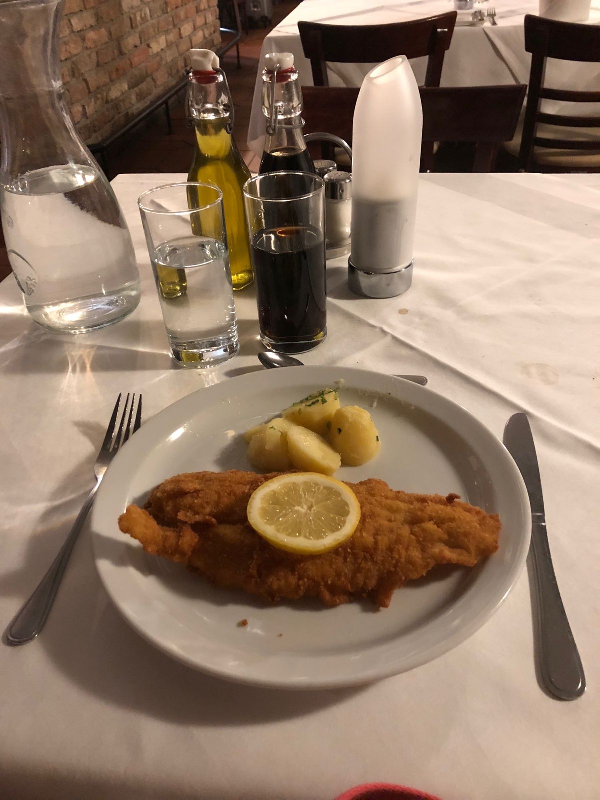 シュニッツェルやアプフェルストゥルーデルは毎回必ず食べます😅