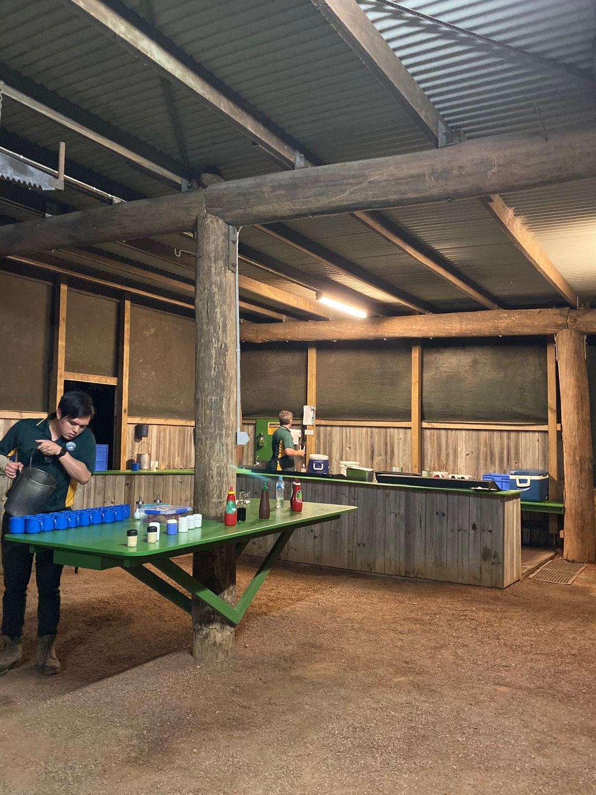 ワニ🐊とカンガルー🦘の肉を初めて食べた😳
ワニの肉は、特に美味しかった😋！
